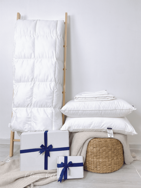 Gift Set 02 - Bedding, blanket & pillow set