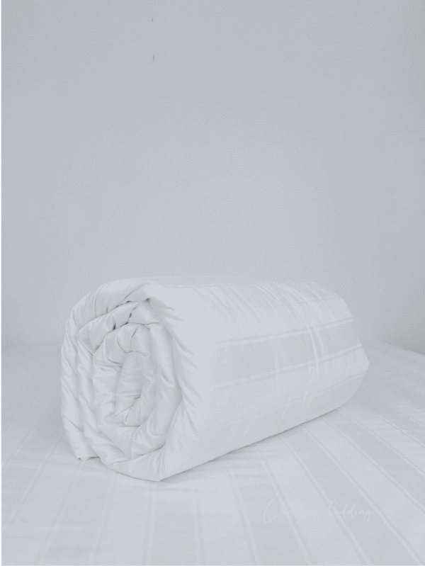 Hyatt 400 Thread Count Cotton Duvet Cover – White Stripes