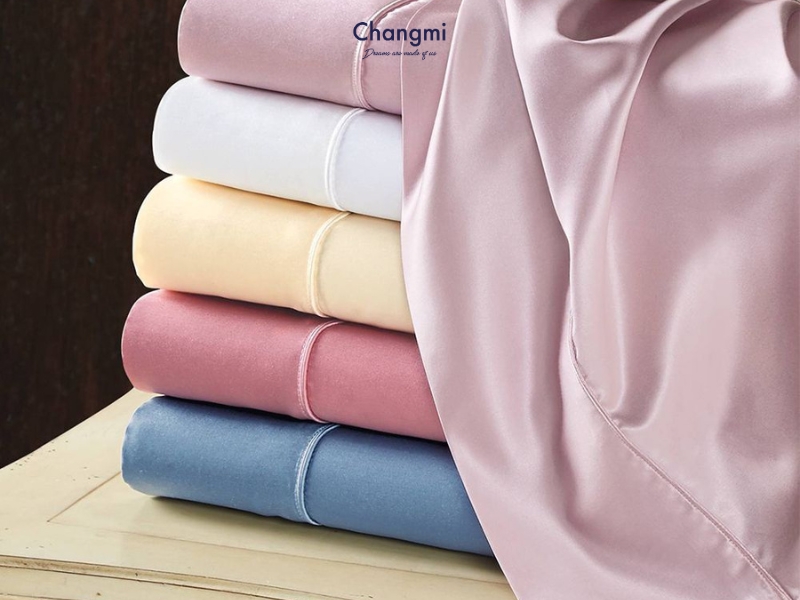 Vải lụa Satin có nóng không? Phân loại vải lụa Satin 12 kiểm tra kỹ bề mặt vải satin
